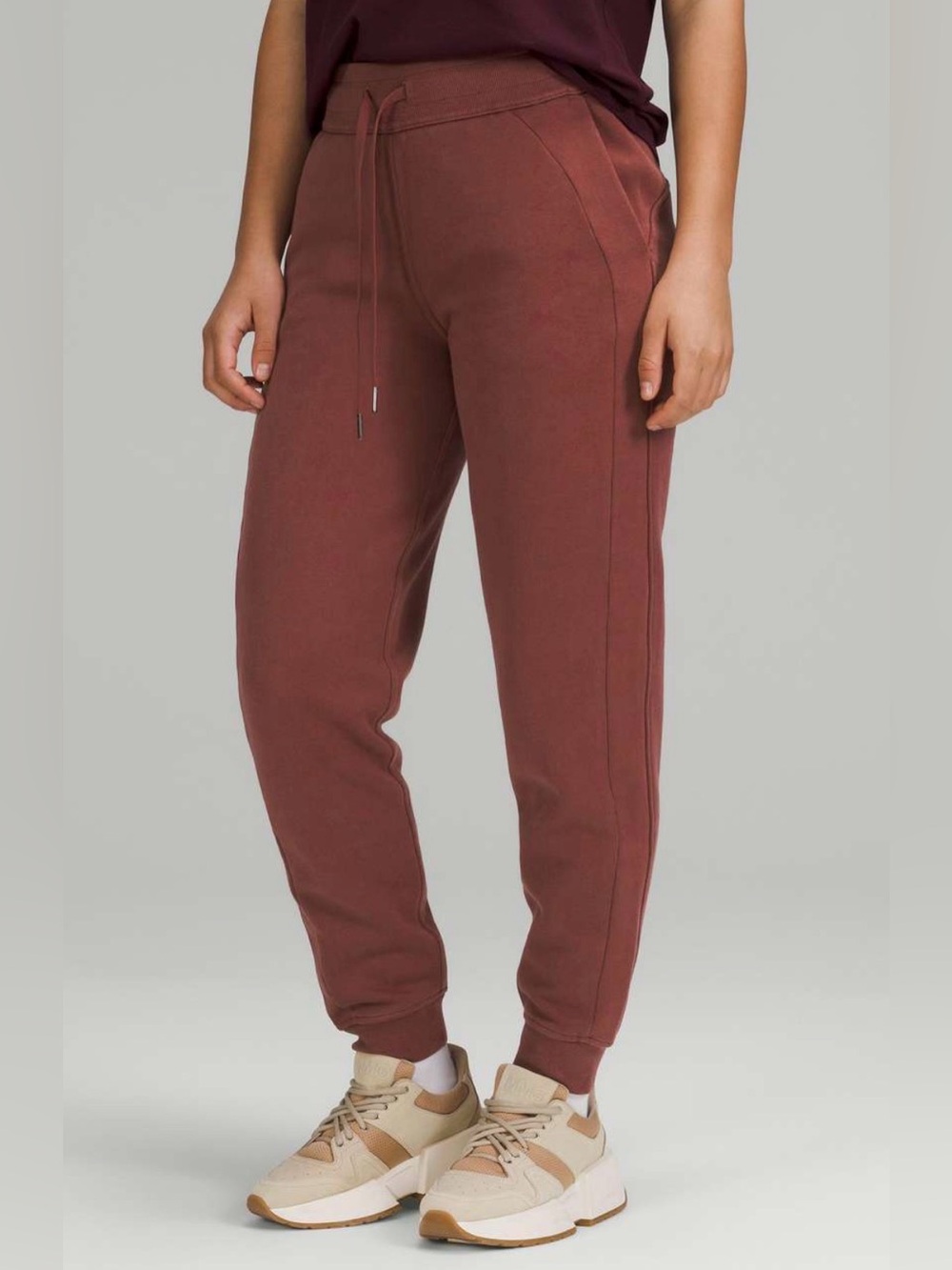 Lululemon Scuba High Rise Jogger 26”